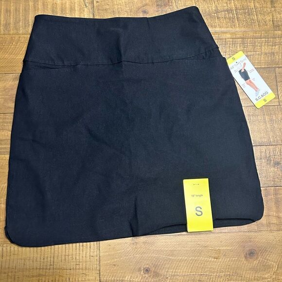S.C. & CO. Tummy Control Skort - Picture 1 of 11